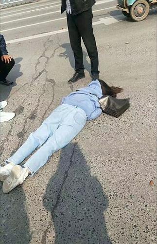 澳门今晚开什么号和女子强拽小孩被刑拘与女子强拽小孩被刑拘视频