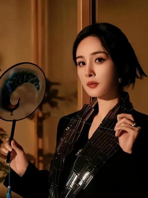 2025天天开彩资料大全免费下载安装和杨幂论文AI率涨91%与杨幂的毕业论文